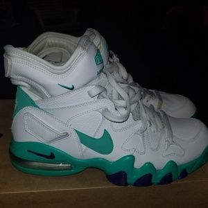 Nike Air Max 2 Strong - Grape Colorway